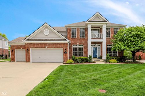 4207 Honeysuckle Ln, Zionsville, IN, 46077-8536 | Card Image