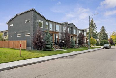 1923 19 Ave Nw, Home with 2 bedrooms, 2 bathrooms and 1 parking in Calgary AB | Image 2