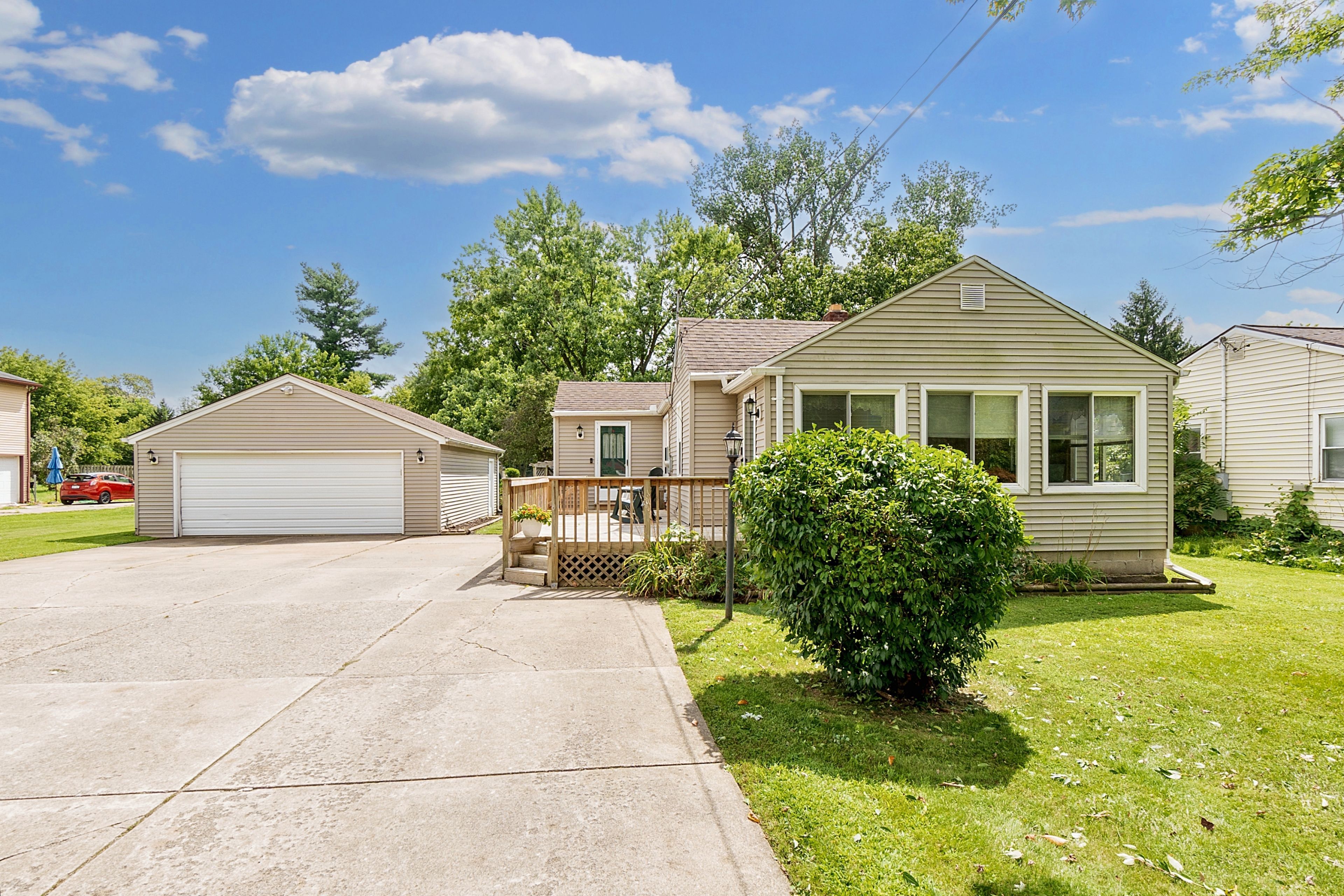 Bessie St, Auburn Hills, MI 48326