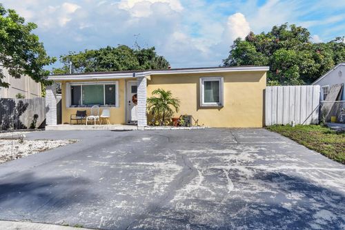 1335 Wellington St, West Palm Beach, FL, 33401-6855 | Card Image
