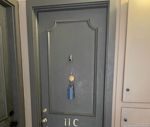 apt-11c-7711 Broadway, San Antonio, TX, 78209-3205 | Card Image