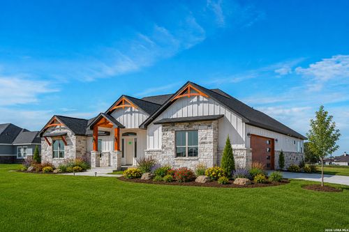104 Estates Dr, La Vernia, TX, 78121-0147 | Card Image