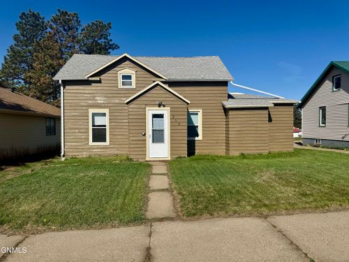 312 N 4th St, New Salem, ND, 58563-4004 | Card Image