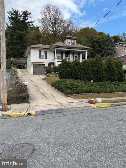 3531 Oak St, LAURELDALE, PA, 19605-2021 | Card Image