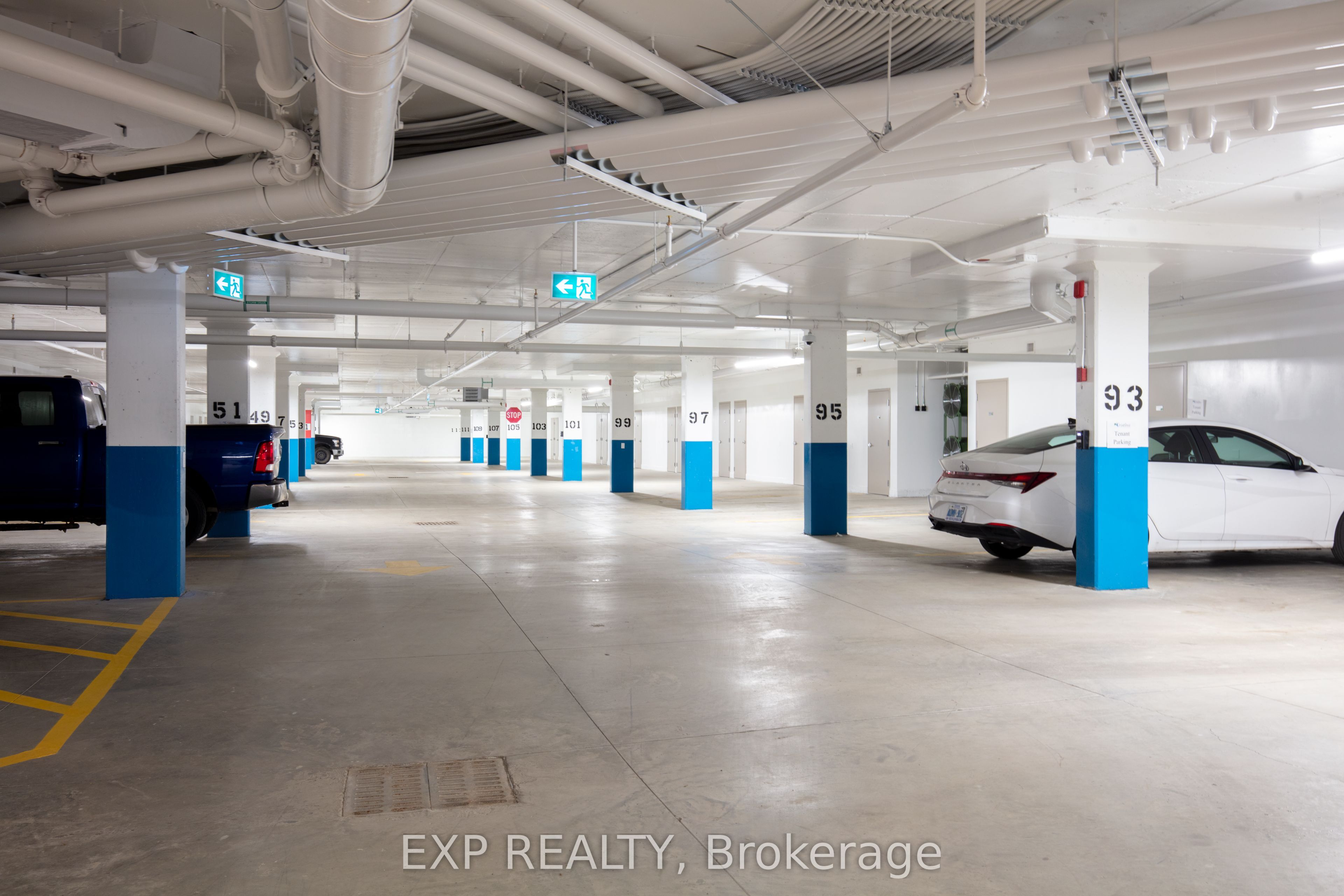 Residential Lease in Renfrew 3