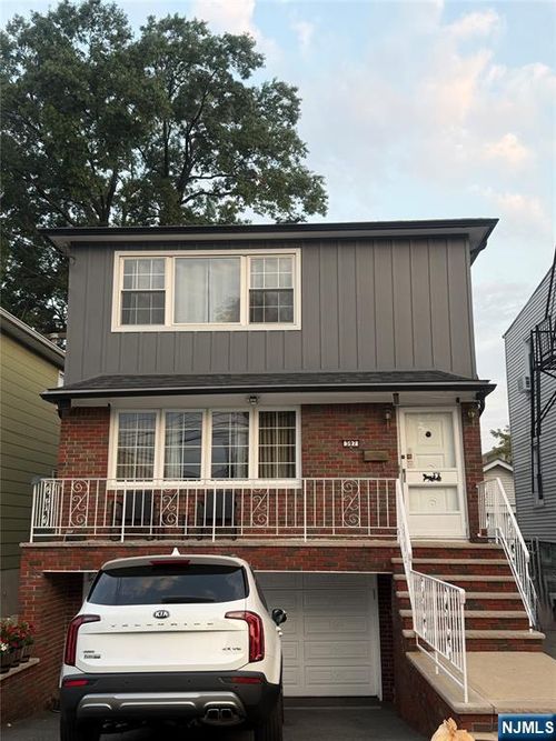 397 Hickory St, Kearny, NJ, 07032-3518 | Card Image