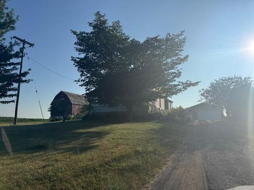 19507 40th Ave, Conklin, MI, 49403-9560 | Card Image