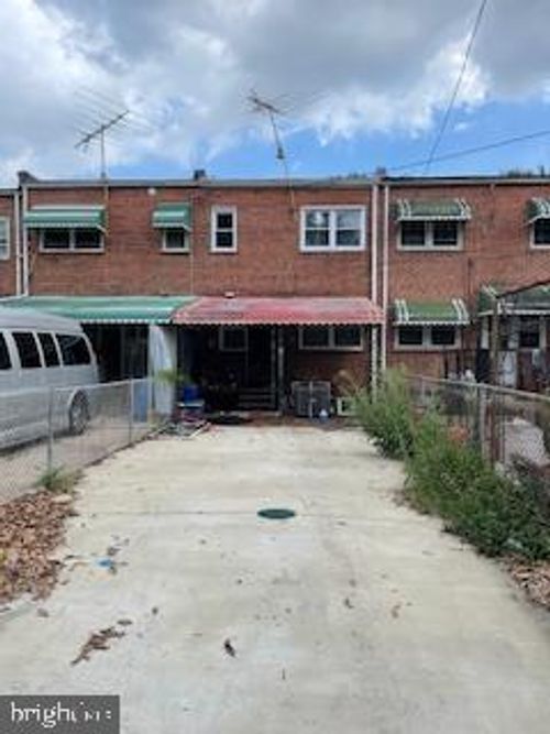 3828 Sinclair Ln, BALTIMORE, MD, 21213-2142 | Card Image
