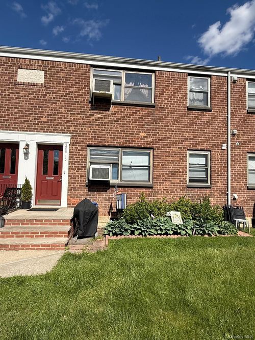 2-89-200-10 17th Ave, Bayside, NY, 11360-1010 | Card Image