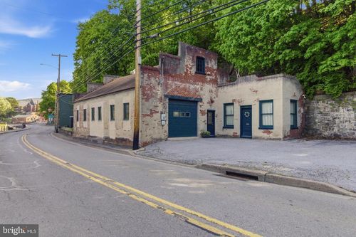146 S Water St, BELLEFONTE, PA, 16823-1357 | Card Image