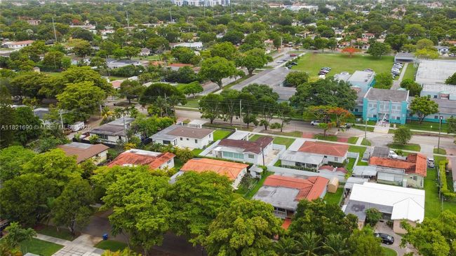5959 Sw 16 Th Ter, House other with 3 bedrooms, 2 bathrooms and null parking in Miami FL | Image 37