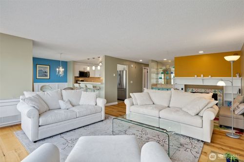 208n-601 S 227th St, Des Moines, WA, 98198-6850 | Card Image