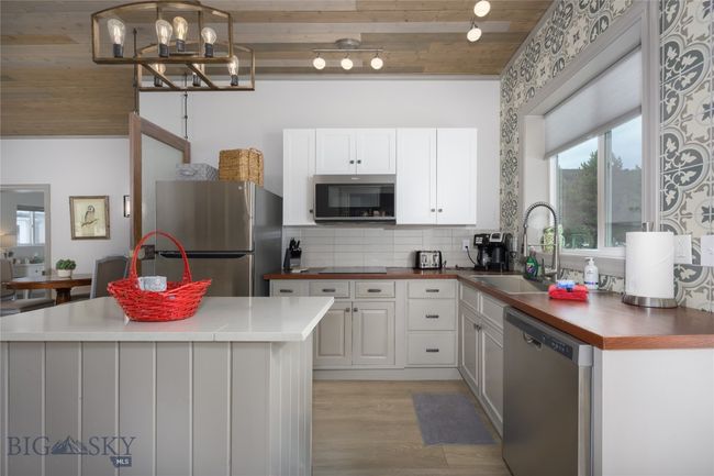1 Bedroom Apartment/Garage Kitchen | Image 43
