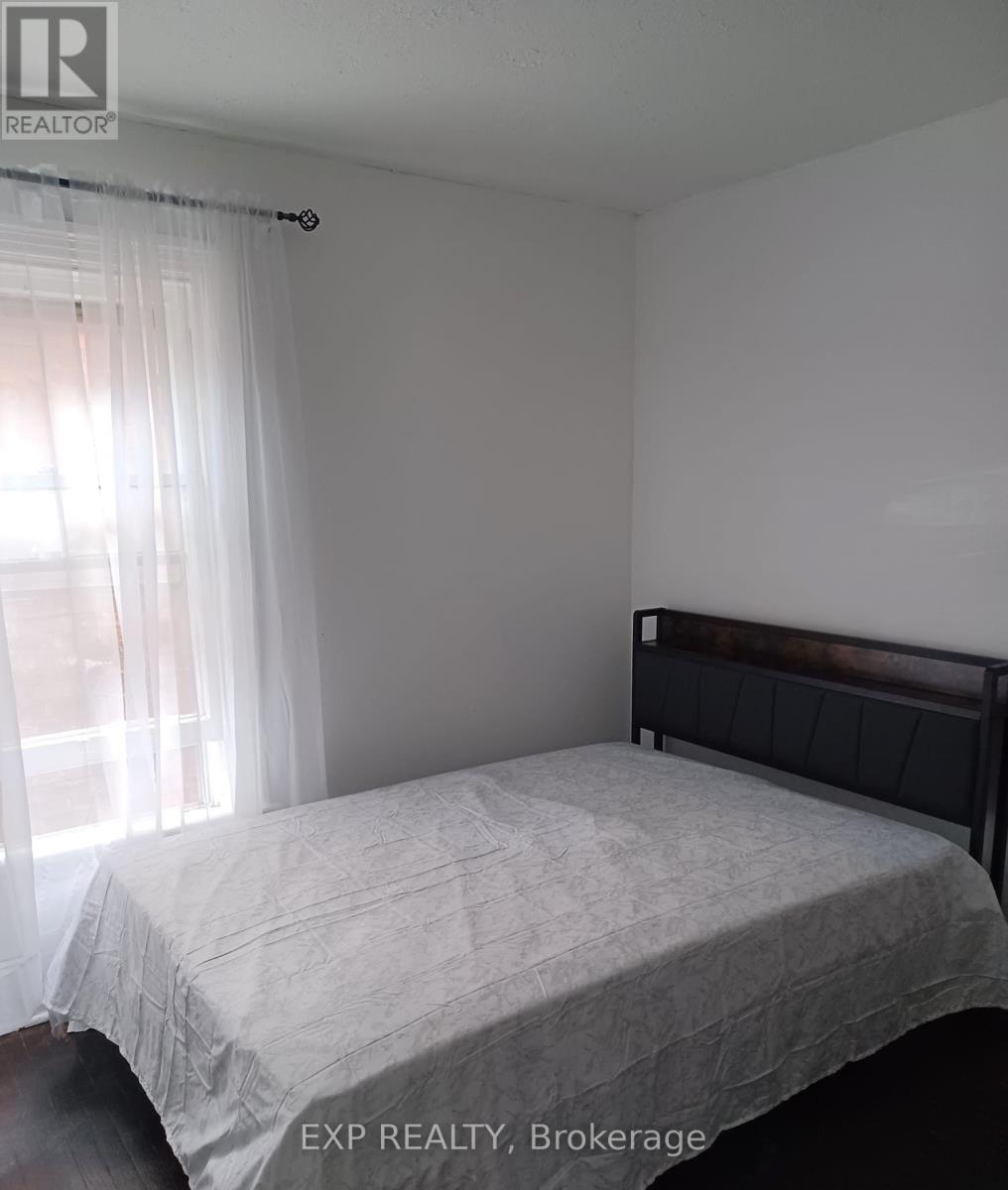 Residential in Hamilton (Landsdale) 5