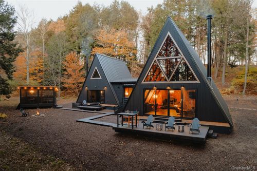 521 Perry Rd, Swan Lake, NY, 12783-5007 | Card Image