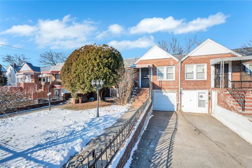 115 217th St, Cambria Heights, NY, 11411-1116 | Card Image