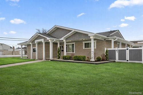 26611 Cecile St, Dearborn Heights, MI, 48127-3329 | Card Image