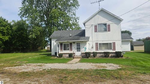 211 S Quarterline St, Ashley, MI, 48806-9606 | Card Image