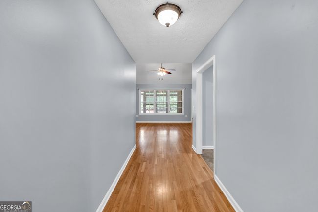 687 Majesty Xing, House other with 3 bedrooms, 2 bathrooms and 2 parking in Winder GA | Image 4