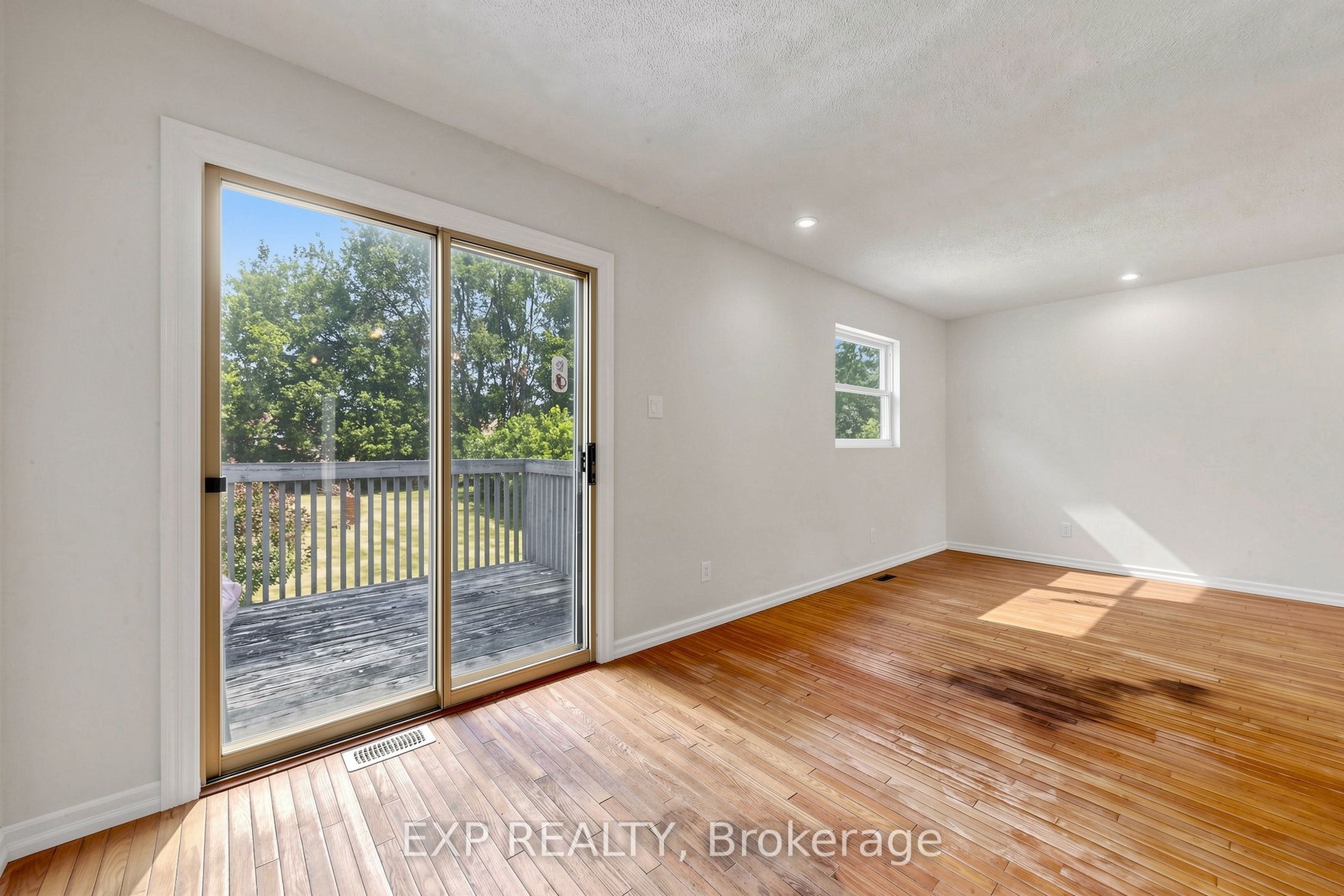 Residential in Georgina 5