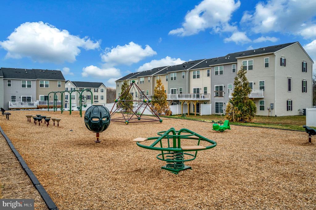 Residential in LOCUST GROVE 4