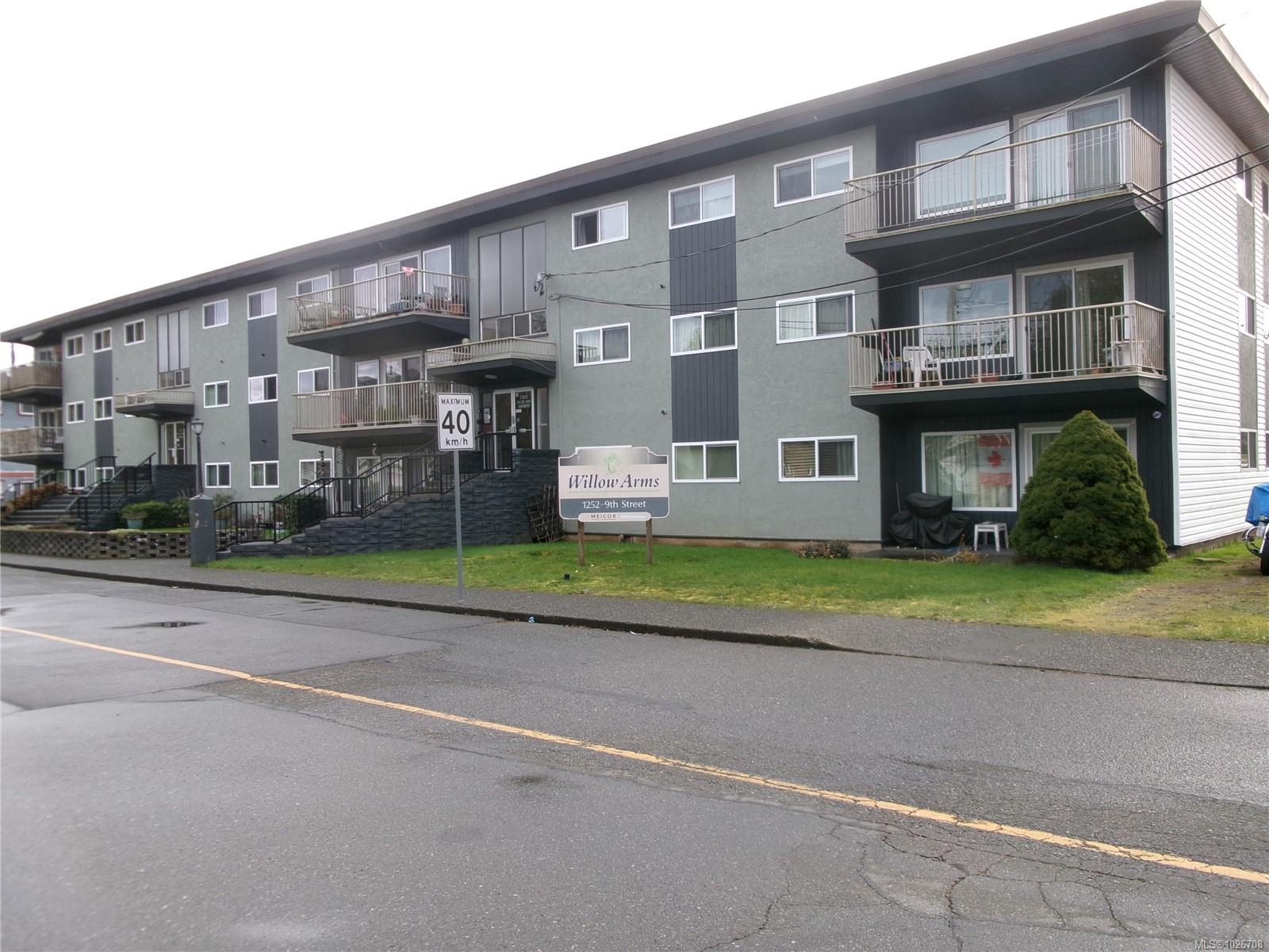 Commercial Sale in Courtenay