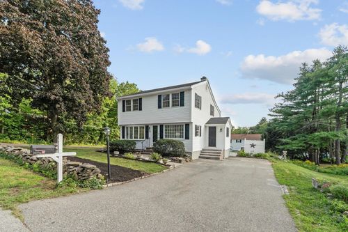 64 Bridge St, Salem, NH, 03079-3201 | Card Image