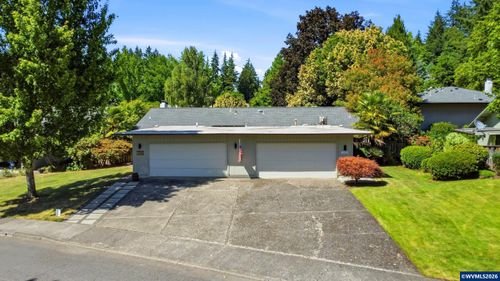 1035 Chestnut St Nw, Salem, OR, 97304-2943 | Card Image