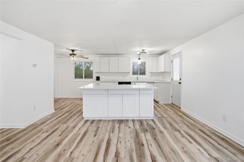 8844 Weldwood Dr, Monroe, MI, 48162-9114 | Card Image