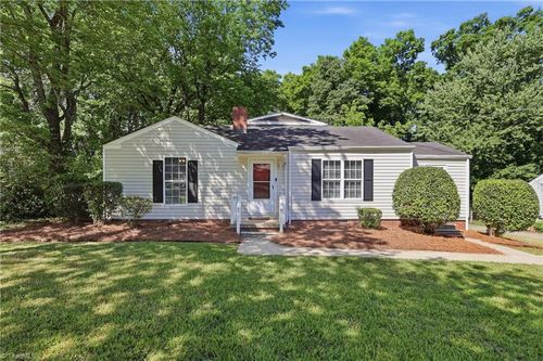 2627 Stratford Dr, Greensboro, NC, 27408-3927 | Card Image