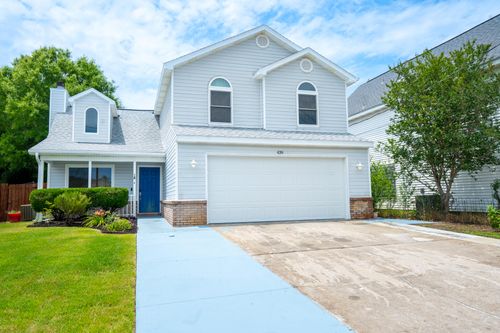 439 Sandy Ridge Cir, Mary Esther, FL, 32569-2113 | Card Image
