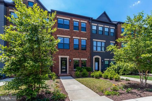 820 S Greenbrier St, ARLINGTON, VA, 22204-2704 | Card Image