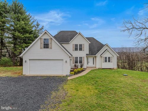 4174 Back Creek Valley Rd, HEDGESVILLE, WV, 25427-7414 | Card Image