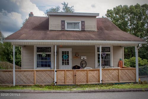 1530 W Fern St, Coal Township, PA, 17866-3308 | Card Image