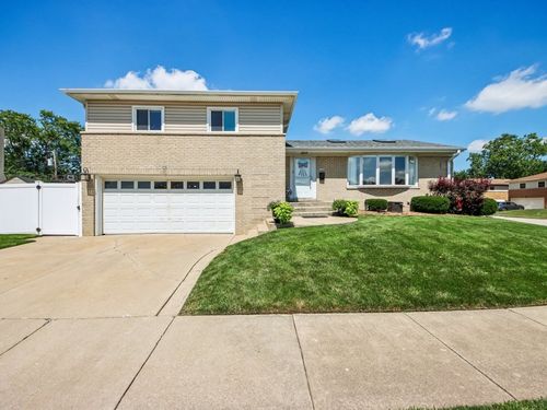 1580 Grant Ave, Melrose Park, IL, 60160-2329 | Card Image