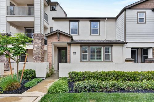 3074 Meadow Run Walk, Sacramento, CA, 95833-4452 | Card Image