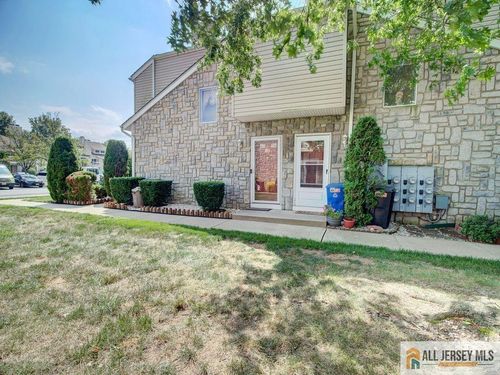 287-87 Farnham Sq, Parlin, NJ, 08859-2316 | Card Image