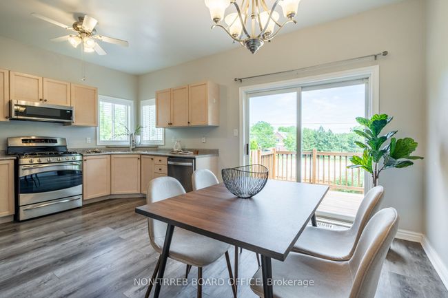 38 Pentland Rd, House other with 3 bedrooms, 3 bathrooms and 2 parking in Waterdown ON | Image 9