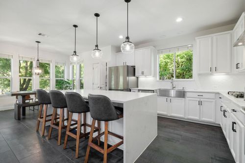 16200 Spillman Ranch Loop, Austin, TX, 78738-6579 | Card Image
