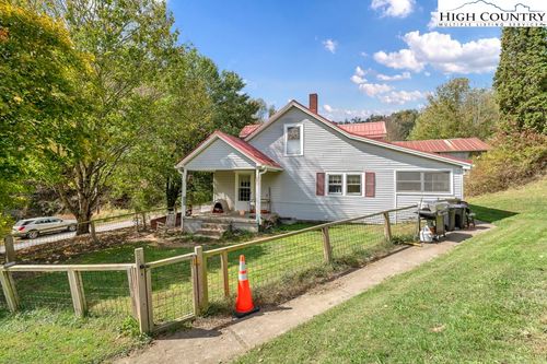 1068 Laurel Branch Rd, Vilas, NC, 28692-9157 | Card Image