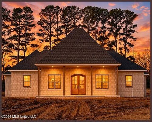 209 Dogwood Ln, Batesville, MS, 38606 | Card Image