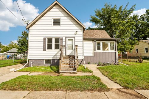 924 44th St, Kenosha, WI, 53140-5713 | Card Image