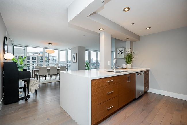 1703 - 289 Drake Street, Condo with 2 bedrooms, 2 bathrooms and 2 parking in Vancouver BC | Image 7