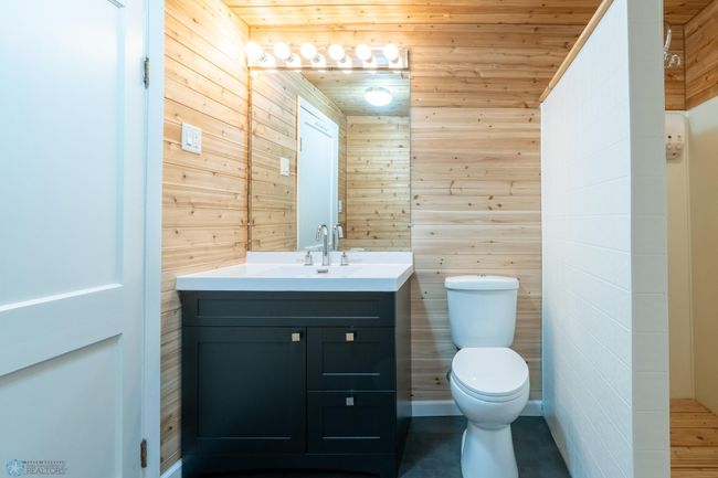 626 interior-6.jpg | Image 21