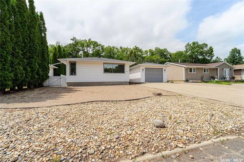 1014 Hopkins Cres, Moose Jaw, SK, S6H3E7 | Card Image