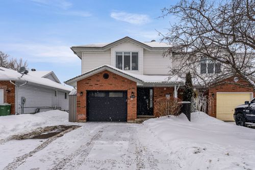 409 Morris St, Pembroke, ON, K8A8P4 | Card Image