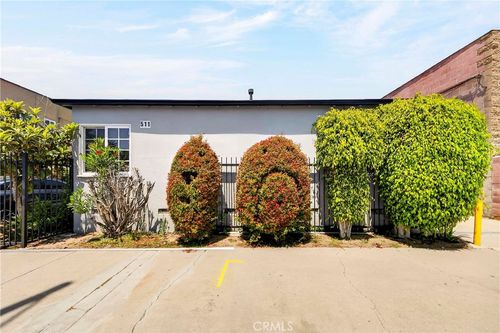 511 W Manchester Blvd, Inglewood, CA, 90301-1654 | Card Image