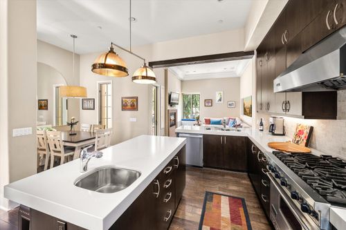 c-929 Laguna St, Santa Barbara, CA, 93101-7479 | Card Image