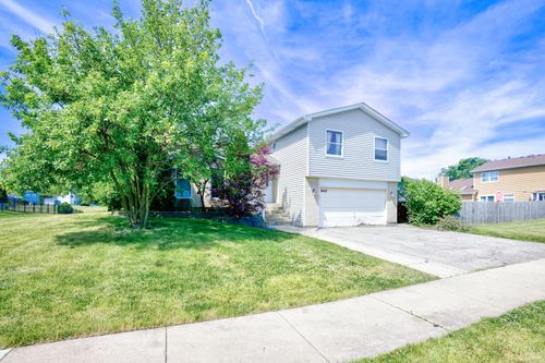 649 Hiawatha Dr, Carol Stream, IL, 60188-3426 | Card Image