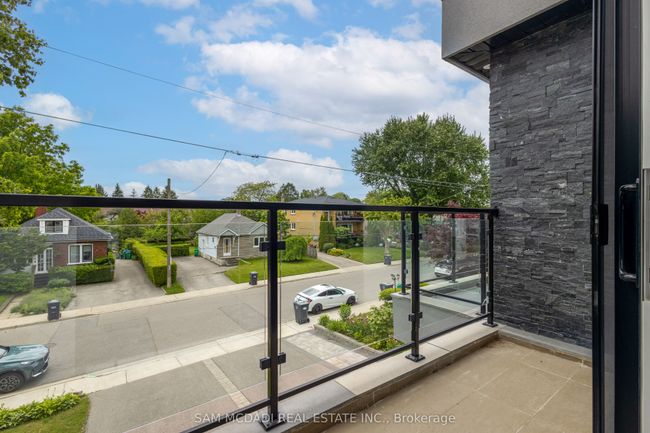 35A Broadview Ave, House attached with 3 bedrooms, 5 bathrooms and 2 parking in Mississauga ON | Image 25